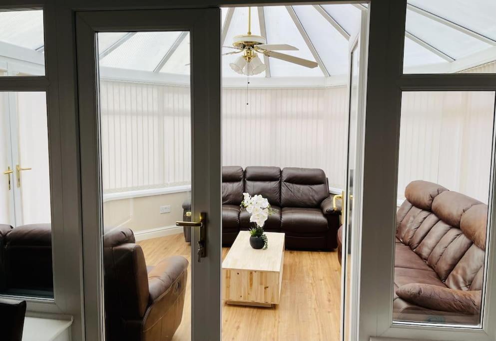 5-Bedroom Cottage In Healing, Grimsby Eksteriør bilde